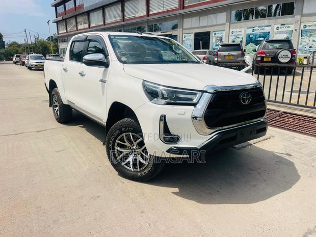Toyota Hilux 2.4 Diesel 2020 White