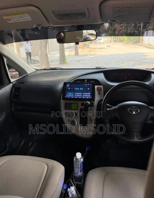 Toyota Ractis 2008 Gray