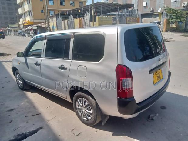 Toyota Probox 2004 Silver