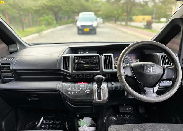 Honda Stepwgn 2010 Black