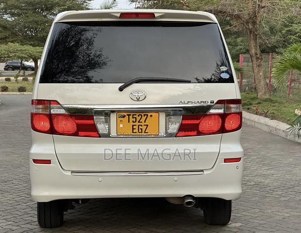 Toyota Alphard 2004 White