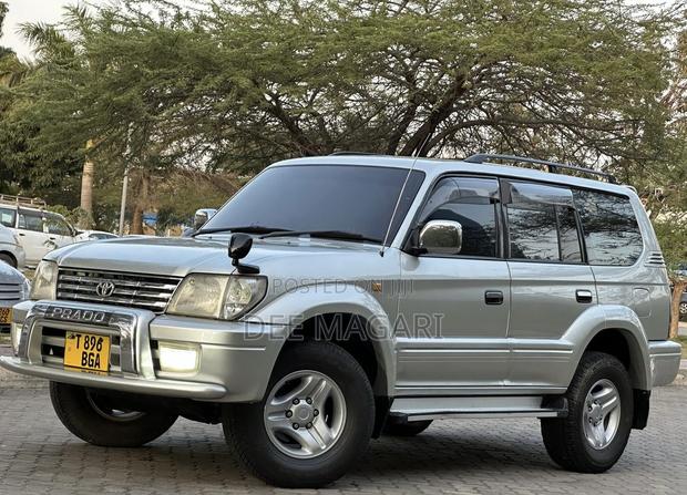 Toyota Land Cruiser Prado 2002 Silver