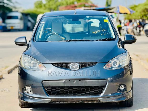 Mazda Verisa 2009 Gray