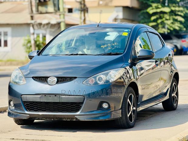 Mazda Verisa 2009 Gray
