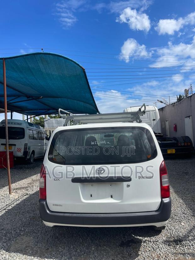 Toyota Probox 2004 White
