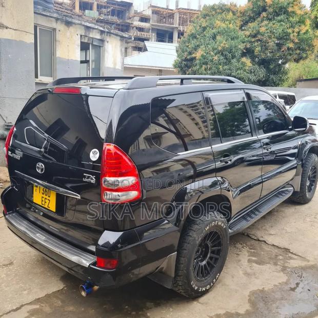 Toyota Land Cruiser Prado 4.0 Petrol TX-L 2006 Black