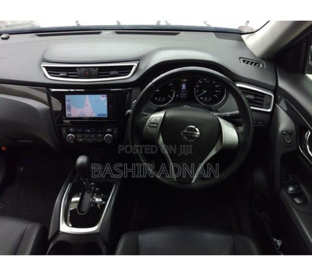 Nissan X-Trail 2.0 Petrol FWD 2014 Green