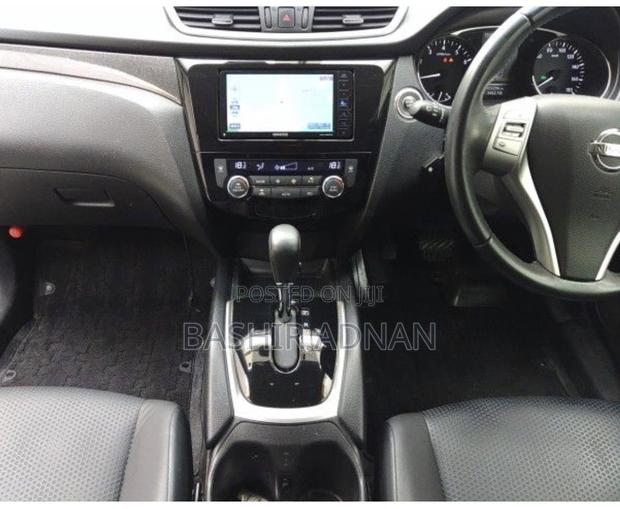Nissan X-Trail 2.0 Petrol FWD 2014 Green