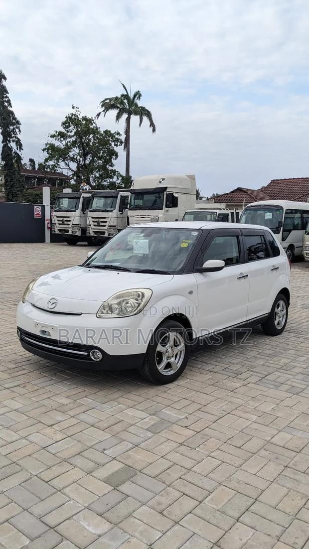Mazda Verisa 2012 White