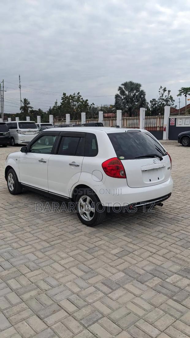 Mazda Verisa 2012 White