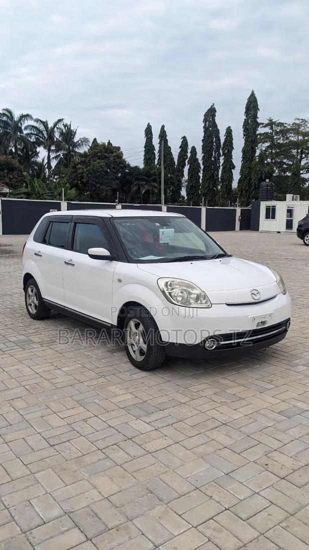 Mazda Verisa 2012 White