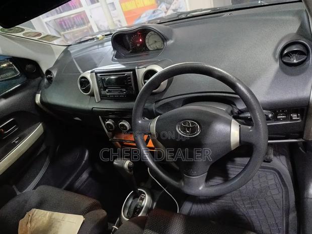 Toyota IST 2004 Black