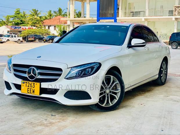 Mercedes-Benz C220 2015 White