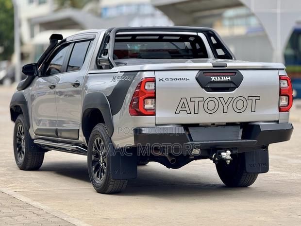 Toyota Hilux Revo Double Cab Deisel 2.8 AWD 2022 Silver