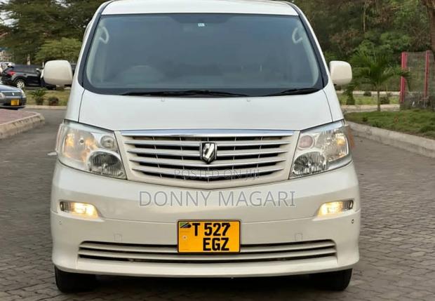 Toyota Alphard 2004 White