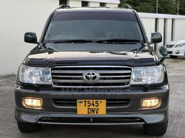 Toyota Land Cruiser 2004 Green