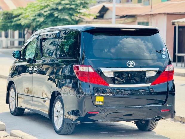 Toyota Alphard 2009 Black