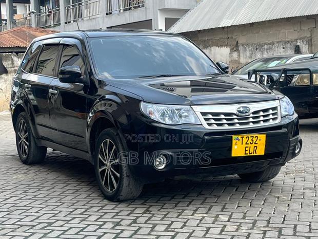 Subaru Forester 2012 Black