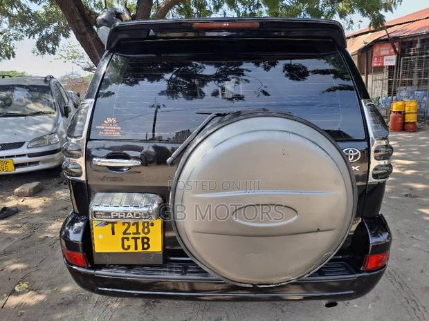 Toyota Land Cruiser Prado 2005 Black