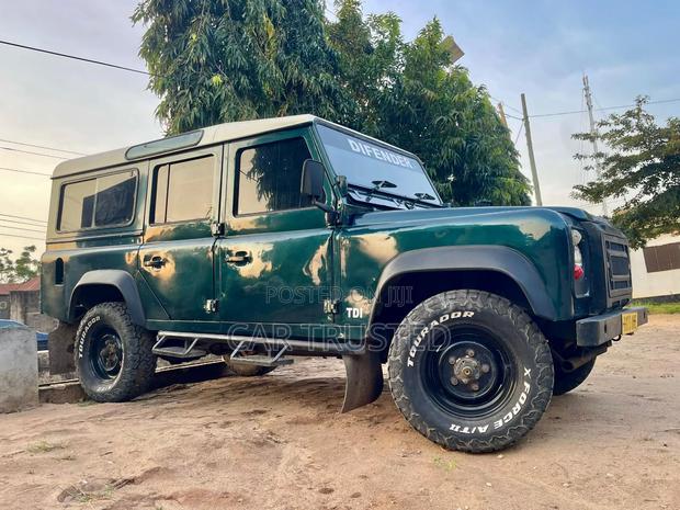 Land Rover Defender 1999 Green