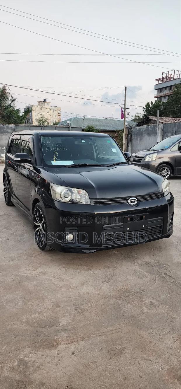Toyota Corolla Rumion 2011 Black