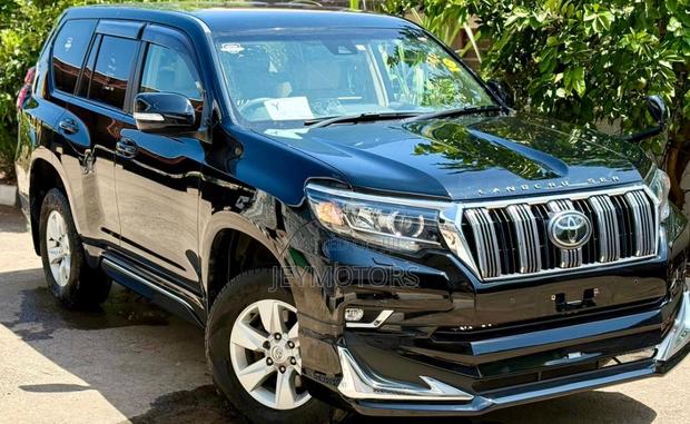 Toyota Land Cruiser Prado 2021 Black