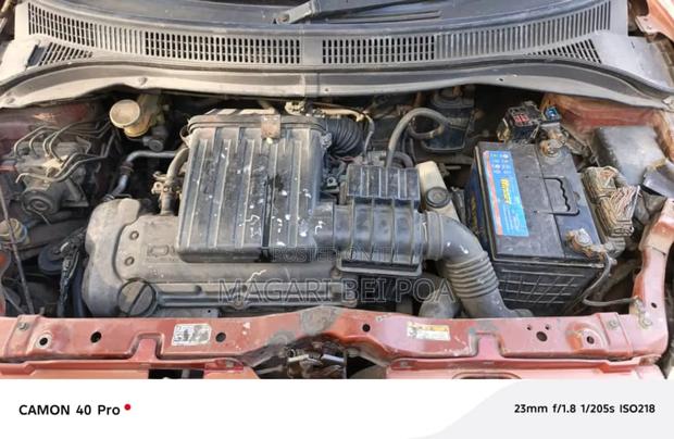 Suzuki Swift 2004 Red