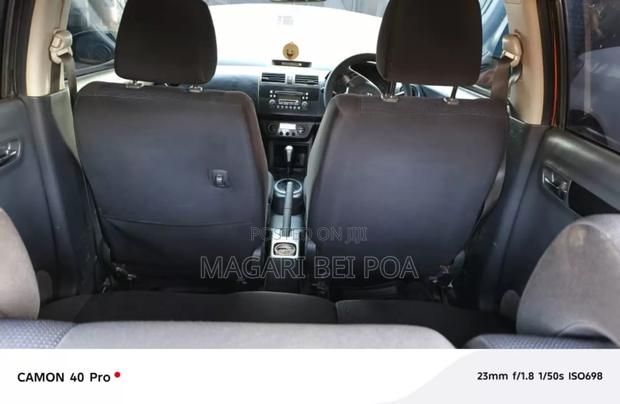 Suzuki Swift 2004 Red