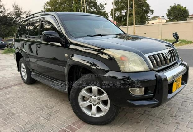 Toyota Land Cruiser Prado 2006 Black