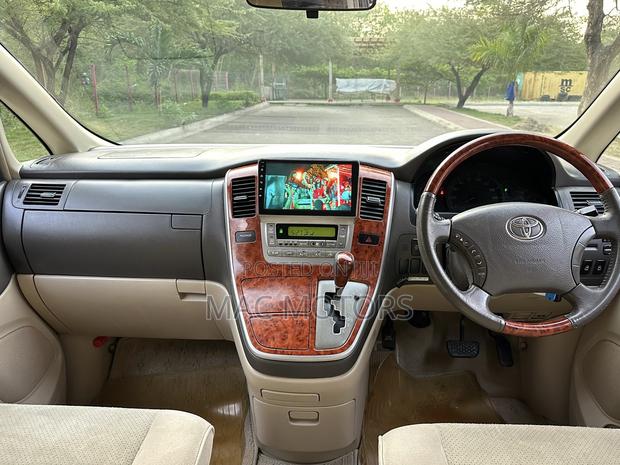 Toyota Alphard 2004 White