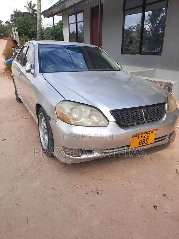 Toyota Mark II 2002 Silver