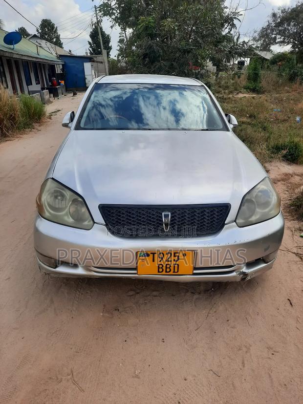 Toyota Mark II 2002 Silver