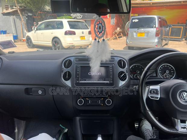 Volkswagen Tiguan 2012 Pearl