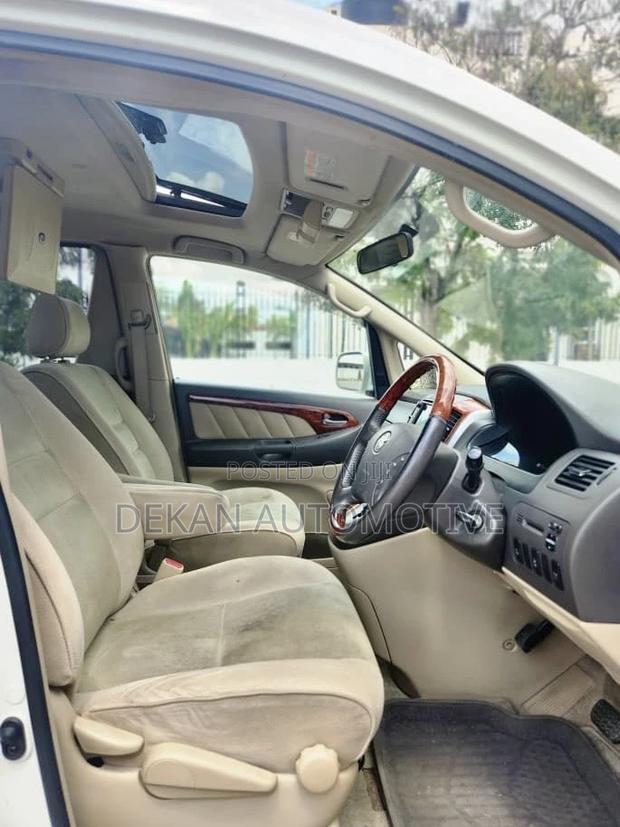 Toyota Alphard 2.4 Petrol FWD 2005 White