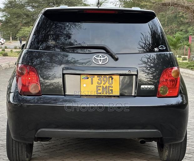 Toyota IST 2003 Black