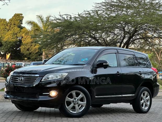 Toyota Vanguard 2010 Black