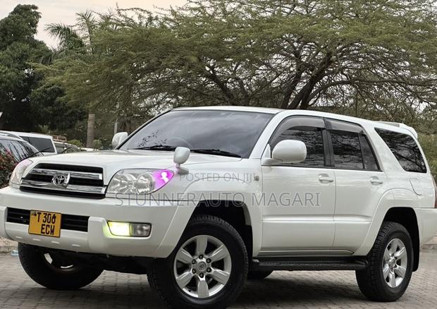 Toyota Hilux Surf 2005 White