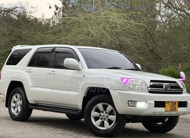 Toyota Hilux Surf 2005 White