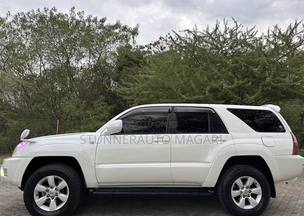 Toyota Hilux Surf 2005 White