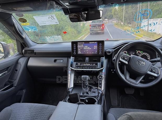 Toyota Land Cruiser 2024 Gray