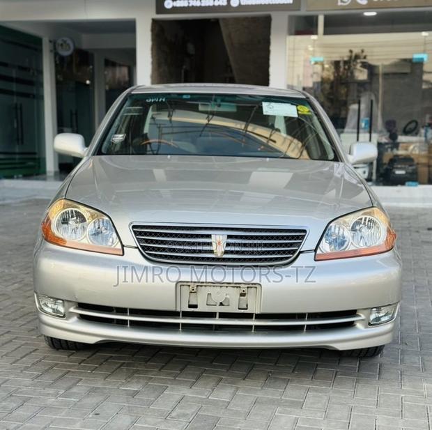 Toyota Mark II 2004 Silver