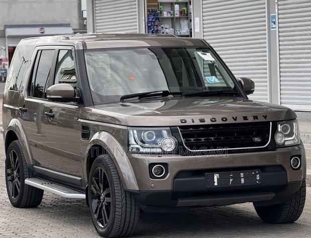 Land Rover Discovery 2015 Brown