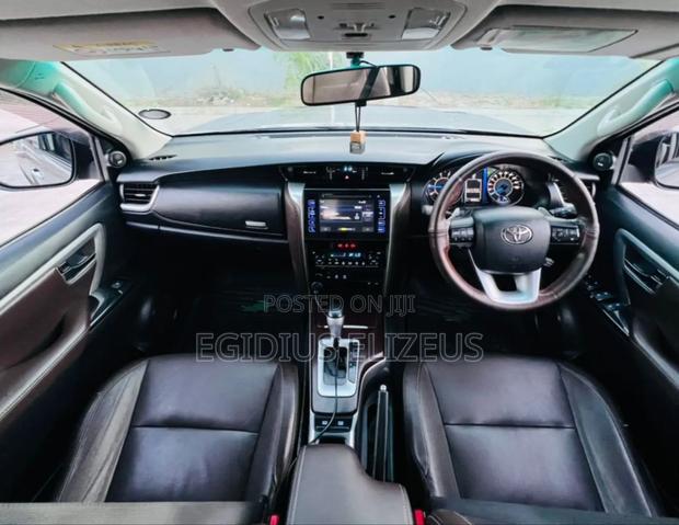 Toyota Fortuner 2021 Gray