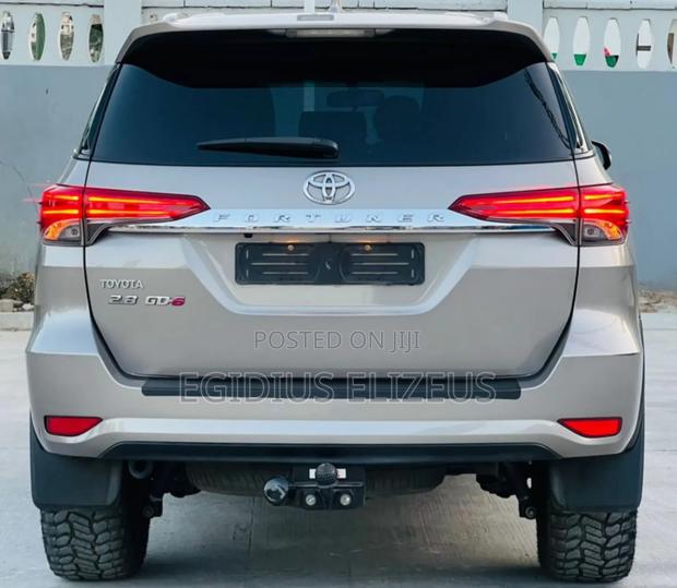 Toyota Fortuner 2021 Gray