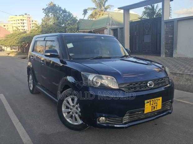 Toyota Corolla Rumion 2010 Blue