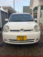 Toyota Sienta 2005 White for sale