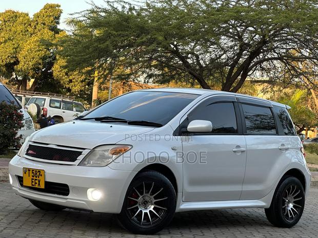Toyota IST 2007 Pearl