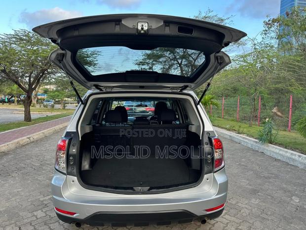 Subaru Forester 2010 Silver