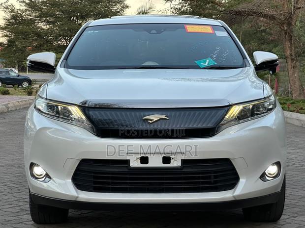 Toyota Harrier 2.0 2015 White