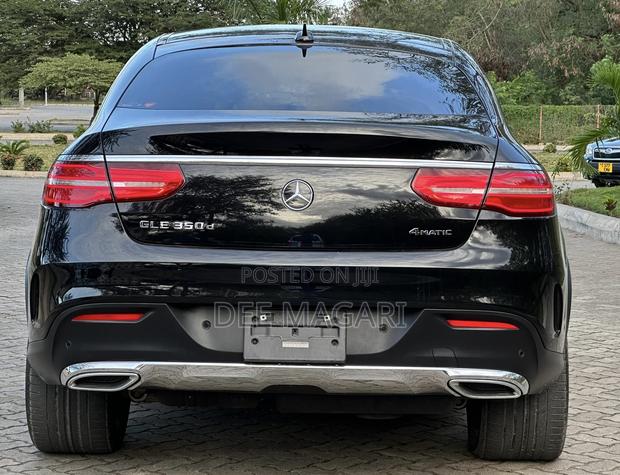 Mercedes-Benz 350D 2015 Black